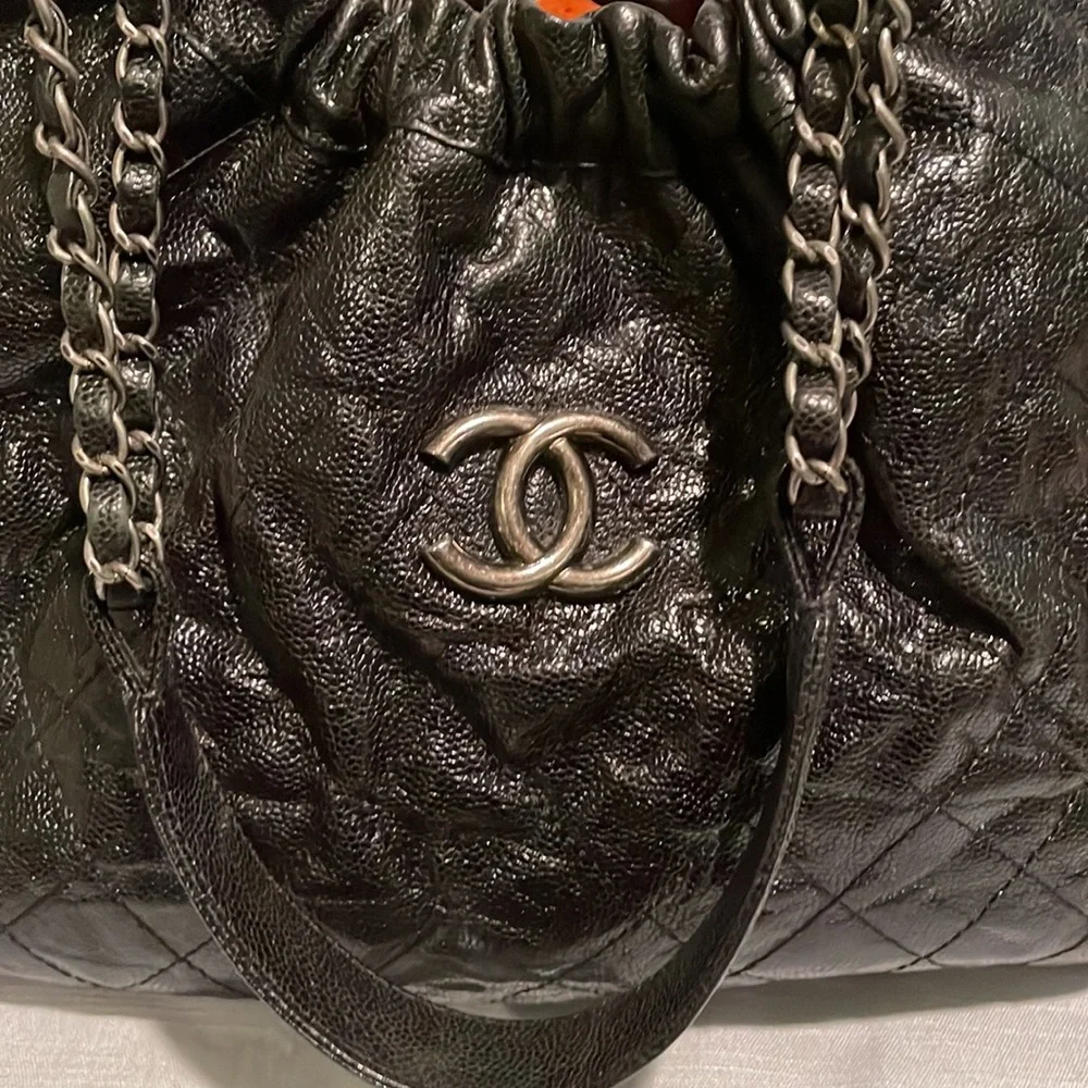 Chanel Black Quilted Glazed Caviar Hobo Bag - Picture 3 of 9